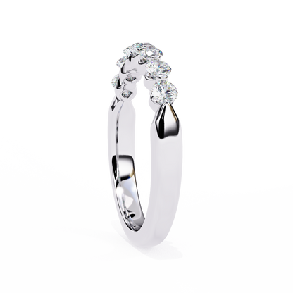 Lucky Gleam Band Ring