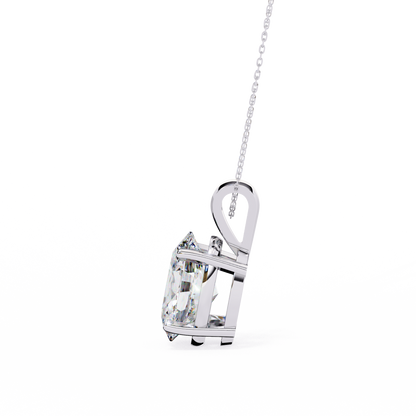 Elaria Solitaire Pendant